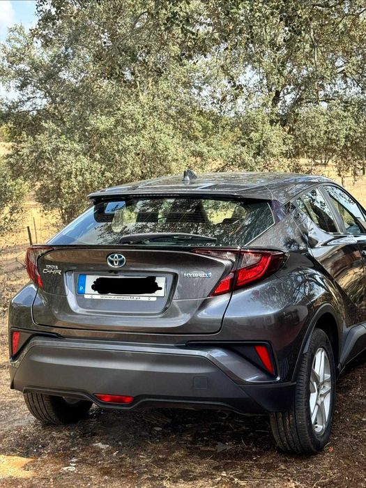 carro SUV Toyota C-HR — photo 2