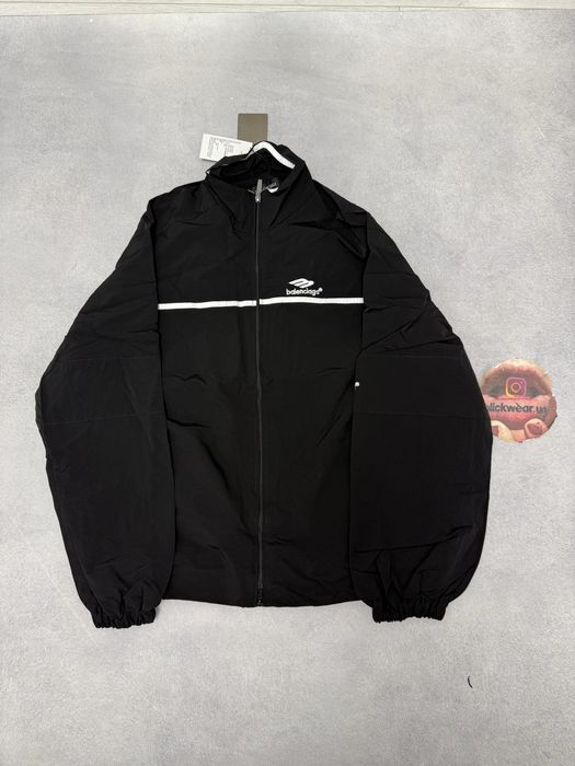 куртка анорак плащевка Balenciaca black Layered logo jacket vetements