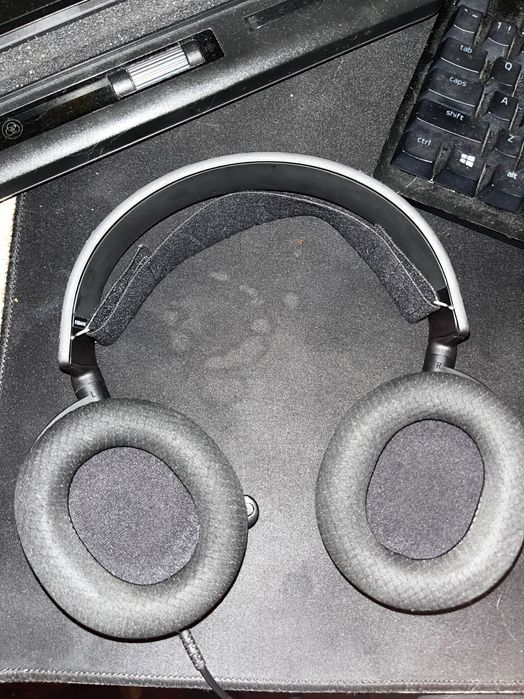 Fones steelseries arctis 5