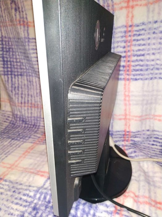 Monitor LG Flatron 17`