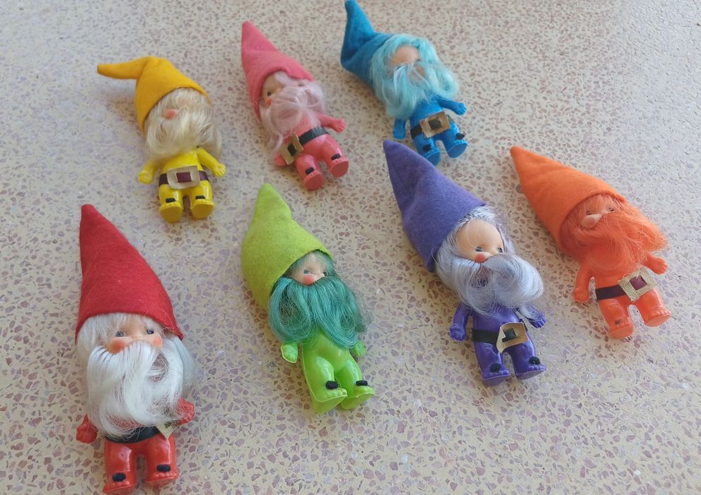7 anões (Branca de Neve das Barriguitas)