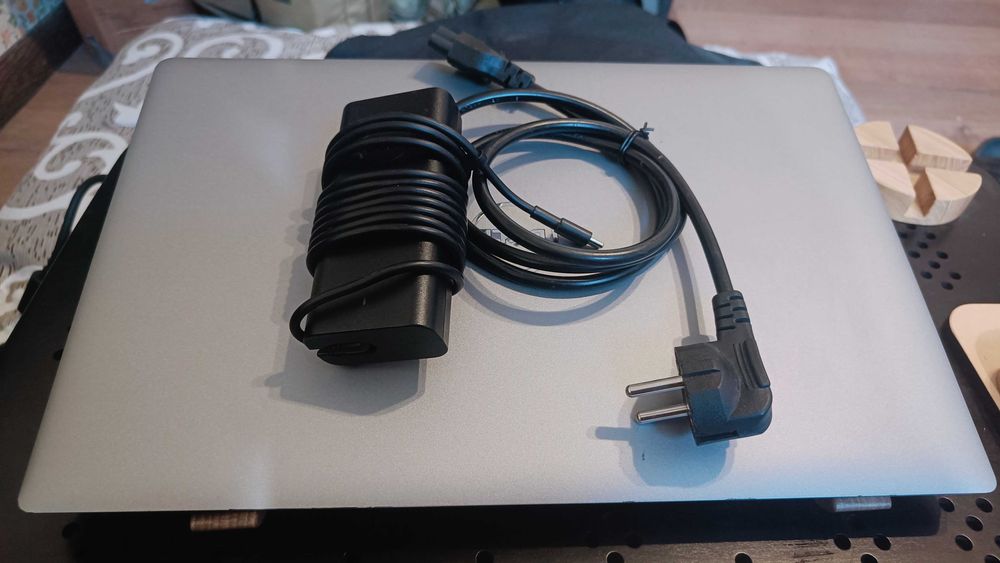 Ноутбук DELL Latitude 5520/15,6” FHD IPS/i5-1145G7/16GB/SSD 512