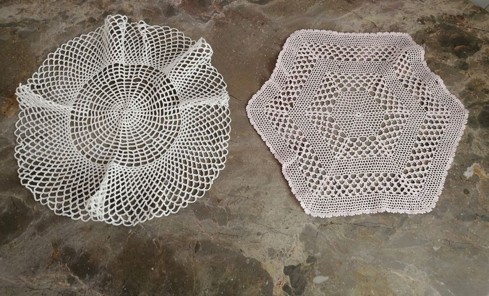 conjunto de 2 naprons antigos em linha, não envio cobranças