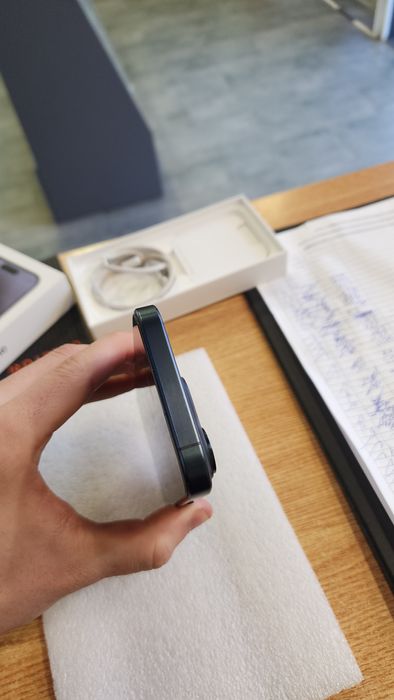 Продам  iphone 15 pro 128 gb blue