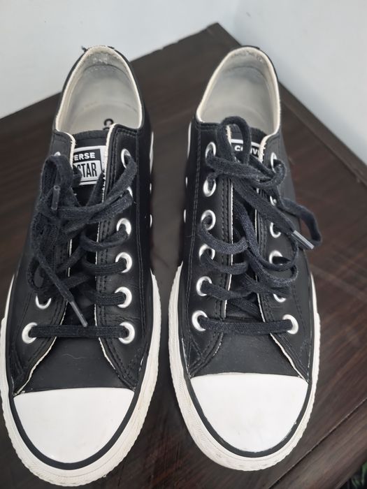 Czarne skórzane converse na platformie
