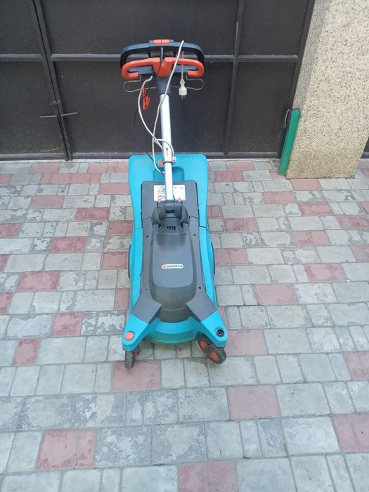 Продам газонокосилку