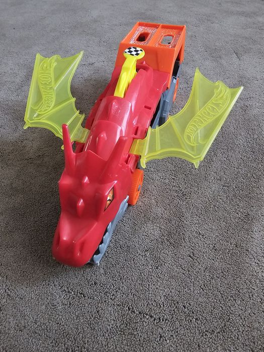 Transporter, Wyrzutnia,Smok, HotWheels