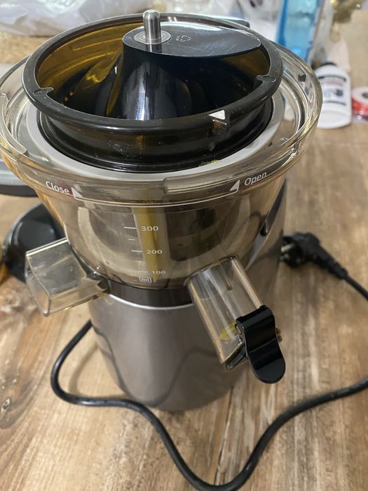 Wyciskarka HUROM ,wolnobtotowa