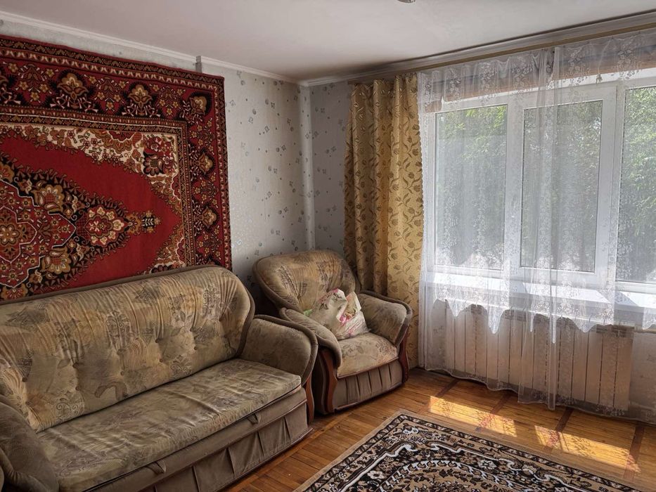 ТЕРМІНОВО продам 2 кімнатну квартиру