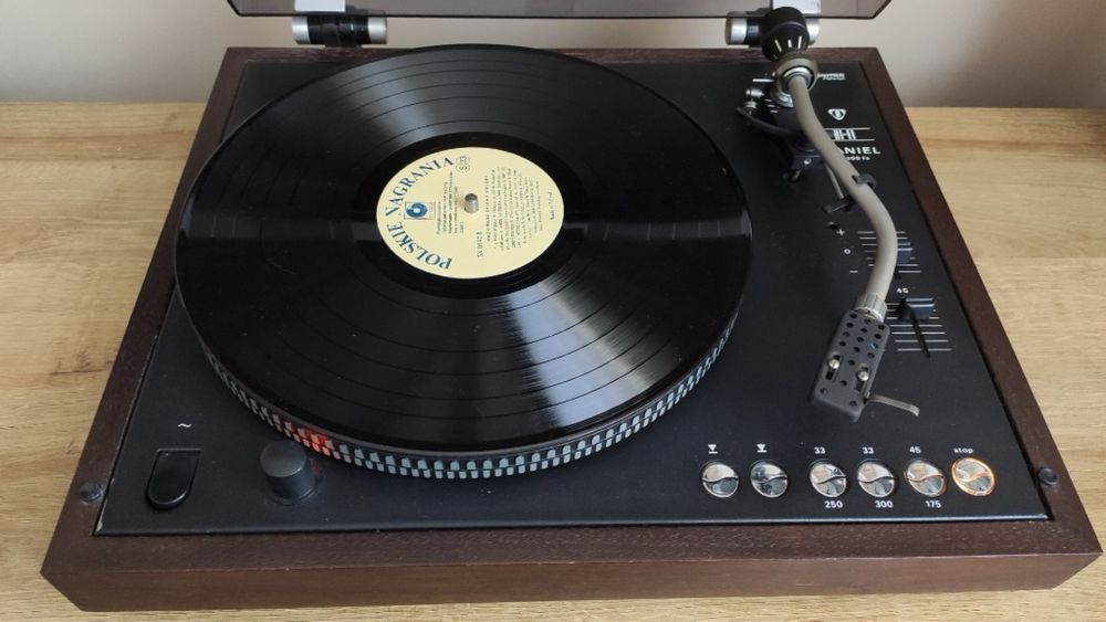 Gramofon daniel 1100