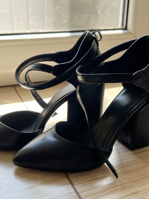 Туфлі-човники чорні