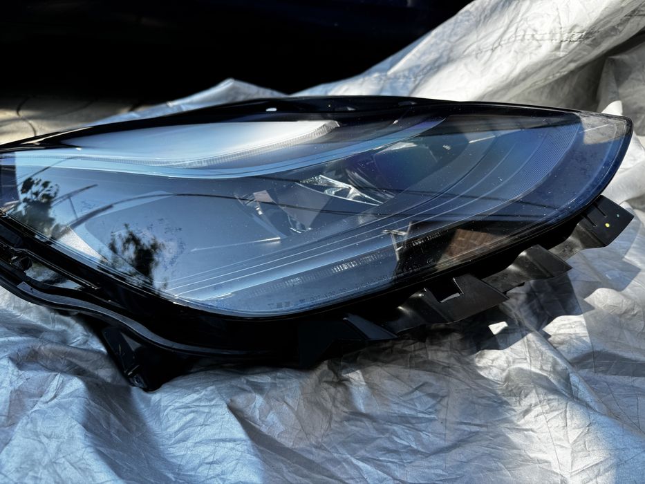 Фара матрична права tesla model 3/Y права оригінал! Мексика  1514953-00-D matrix led