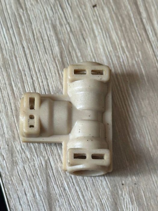 Część zamienna ZŁĄCZE do Ekspresu Cecotec Cremmaet Compactccino