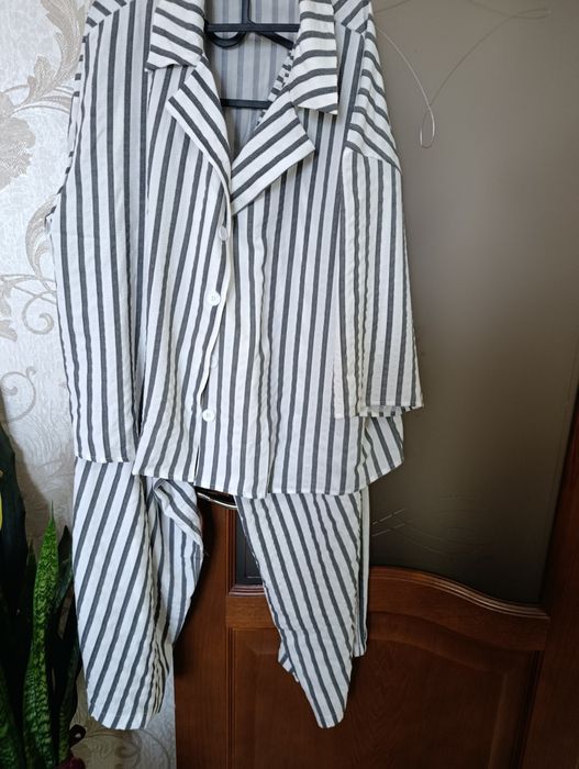 Продам костюм літній,великий розмір