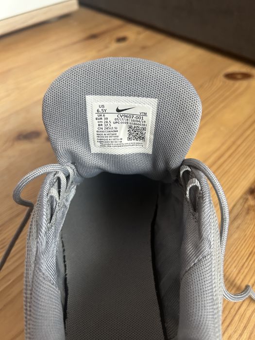 Piękne Air MAX szare rozmiar 39 orginalne