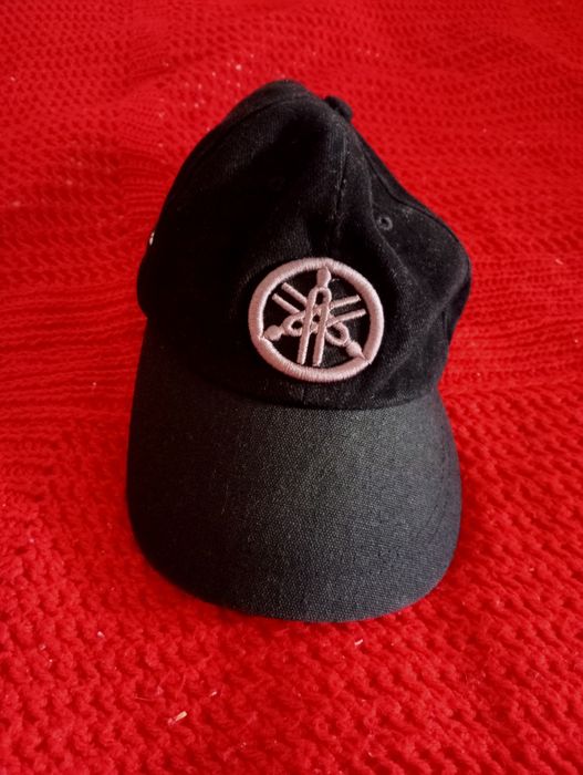 Boné Yamaha preto .