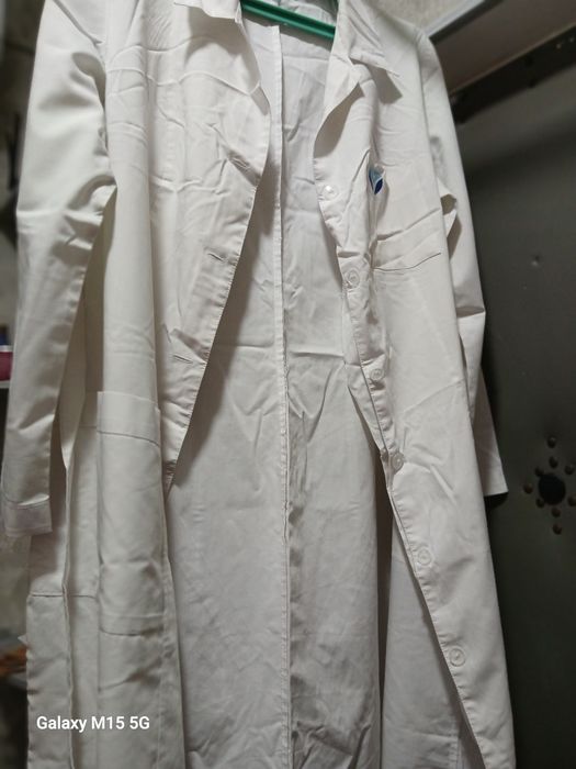 Халат білий медичний