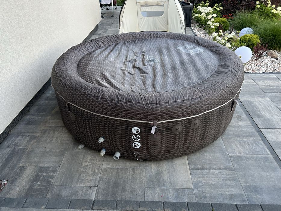 Jacuzzi BESTWAY Lay-Z-Spa St.Mortz