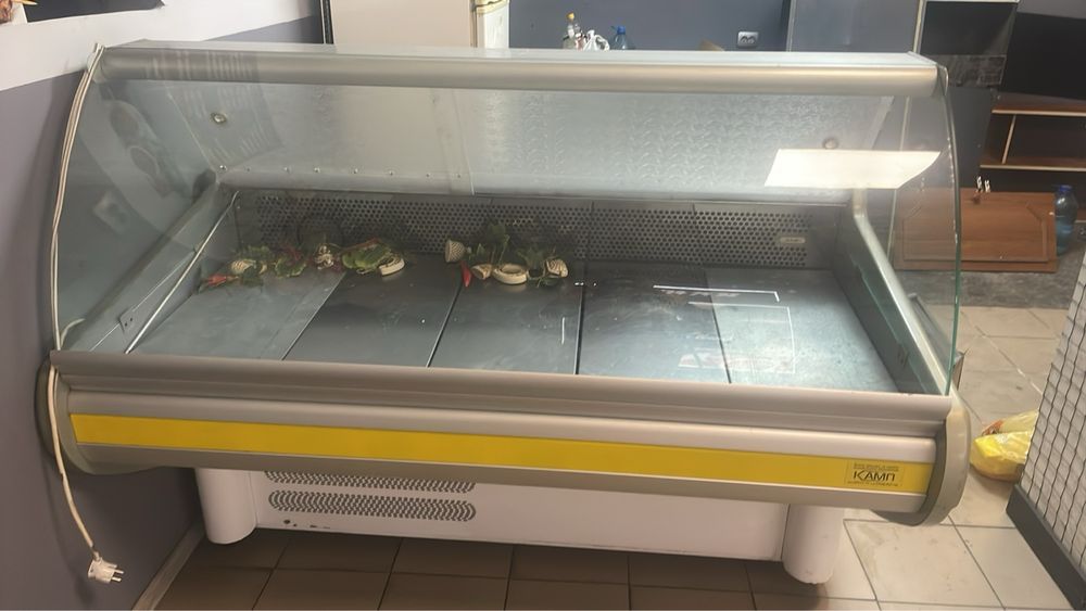 Терміново продам холодильну вітрину