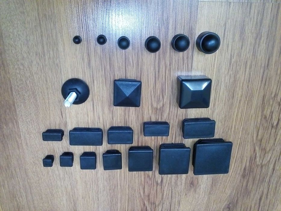 Заглушка пластикова внутрішня чорна 20х40 мм для профільних труб