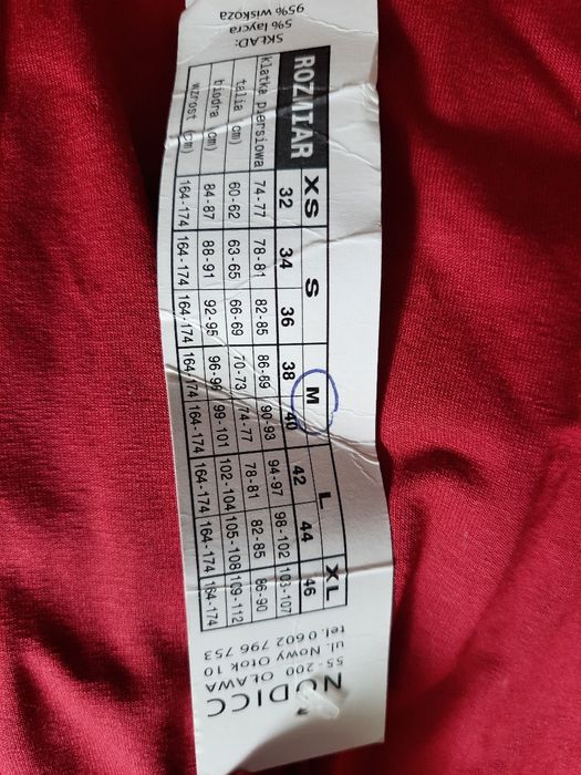 Czerwony Golf rozmiar M