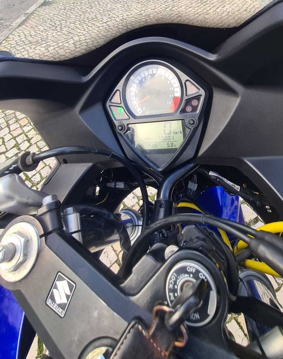 Suzuki SV650S 2005 (suspensão nova Ohlins)