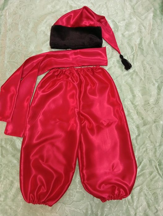 Костюм Козака, Шаровари і шапка