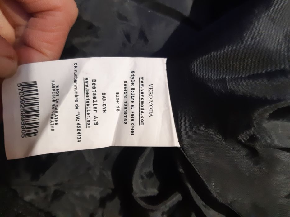 Czarna sukienka bez ramiączek Vero Moda
