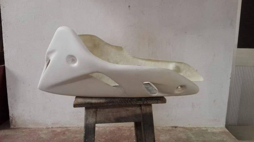 Bico de pato Honda Hornet 600