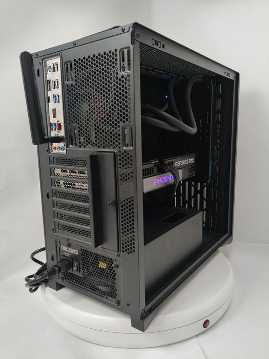 Komputer Ultra 9 285K,RTX 5070,128 GB 6400MT/s CL32,Win 11,Leasing ING