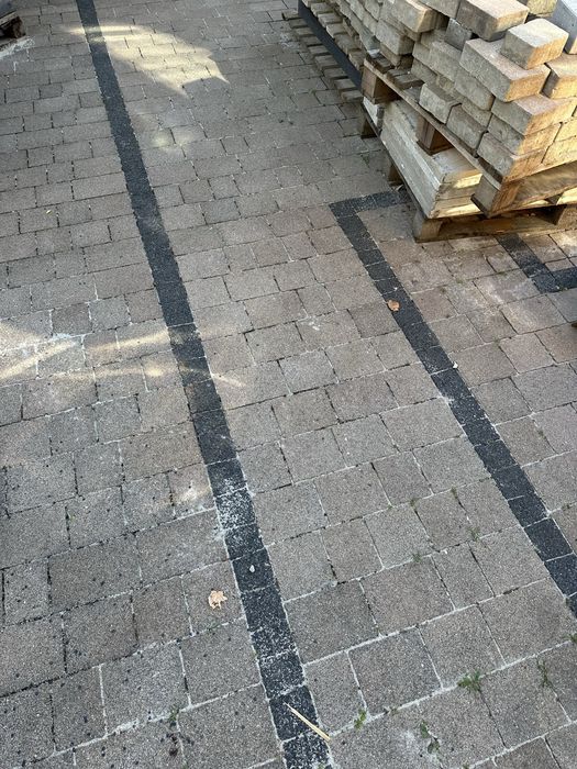 Kostka brukowa z rozbiurki stan bardzo dobry