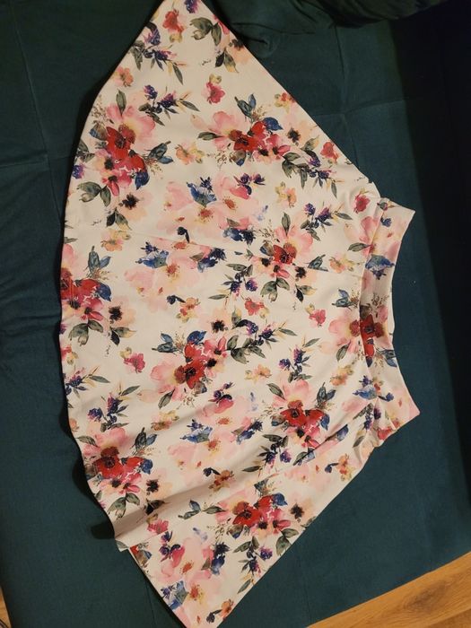 Spódniczka w kwiaty XS