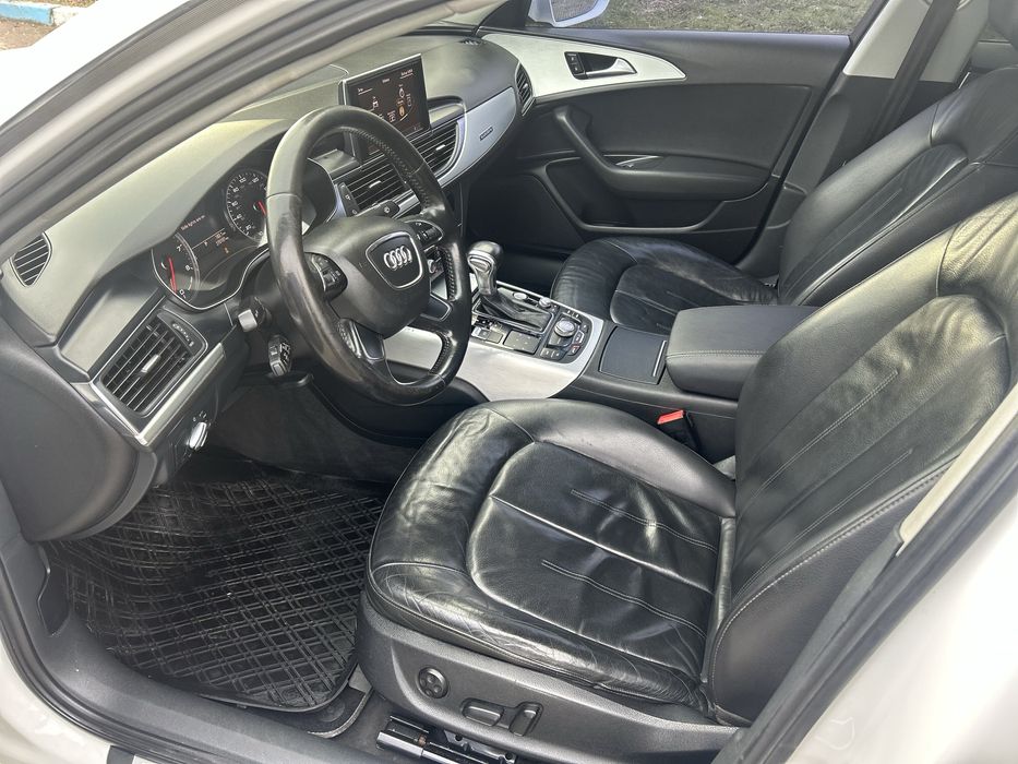 Автомобіль AUDI A6 повний привід