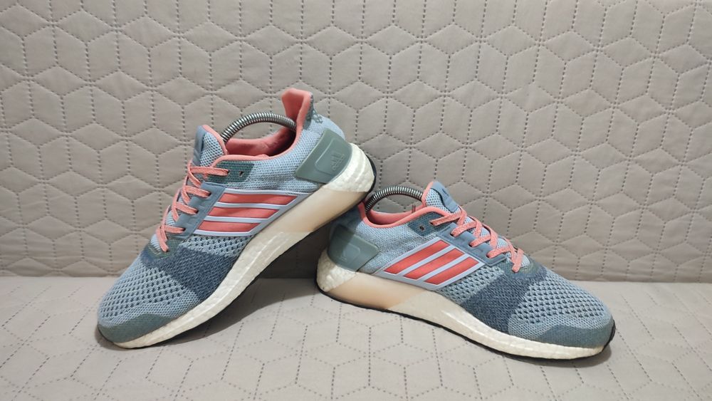 Кросівки ADIDAS Ultra Boost, 41,5 р., 26-27 см