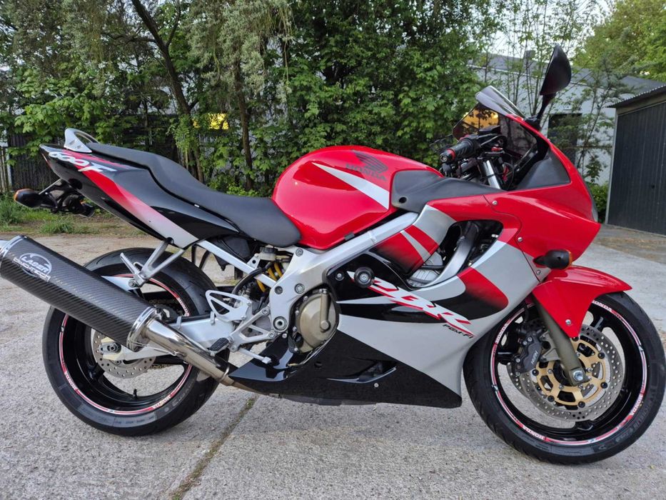 motor motocykl Honda CBR 600 F4 super stan