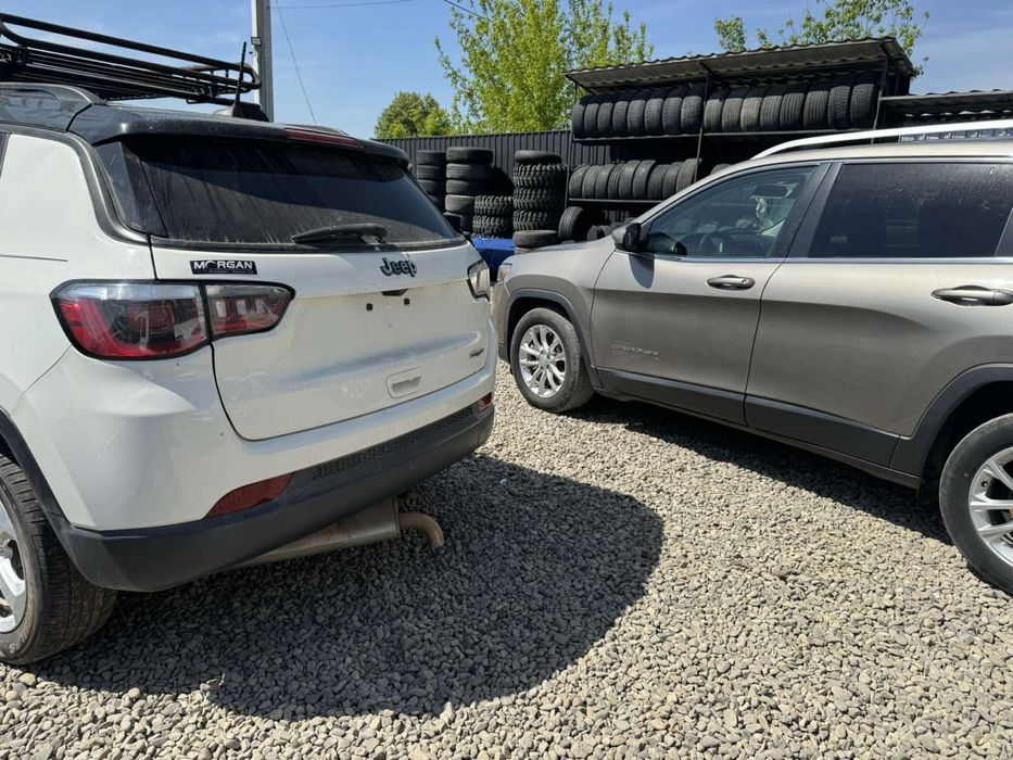 Фара бампер крило капот двері Jeep Compass 2017-2021