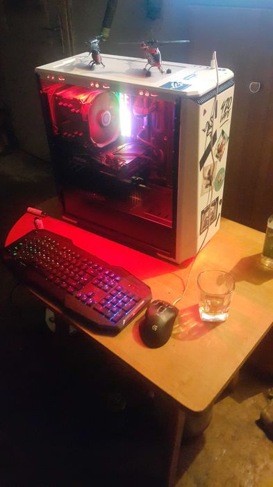 To nie jest komputer Gamingowy ;)))