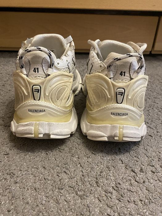 Balenciaga runner white 41 білі кросівки