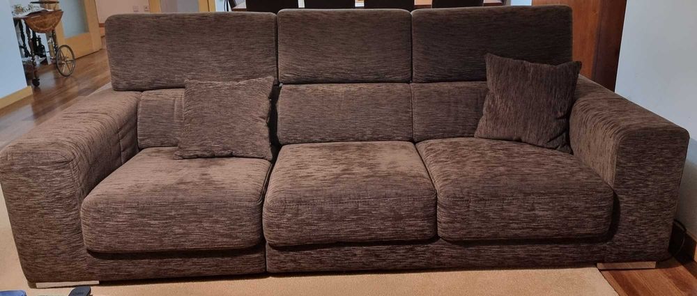 Sofás de 2 e 3 lugares como novos