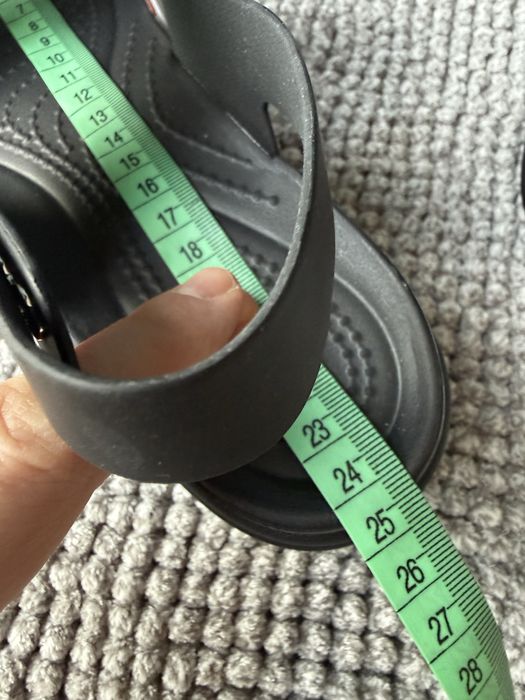 Sandały Crocs Brooklyn Low 38-39 damska 8 Modne Wygodne Czarne