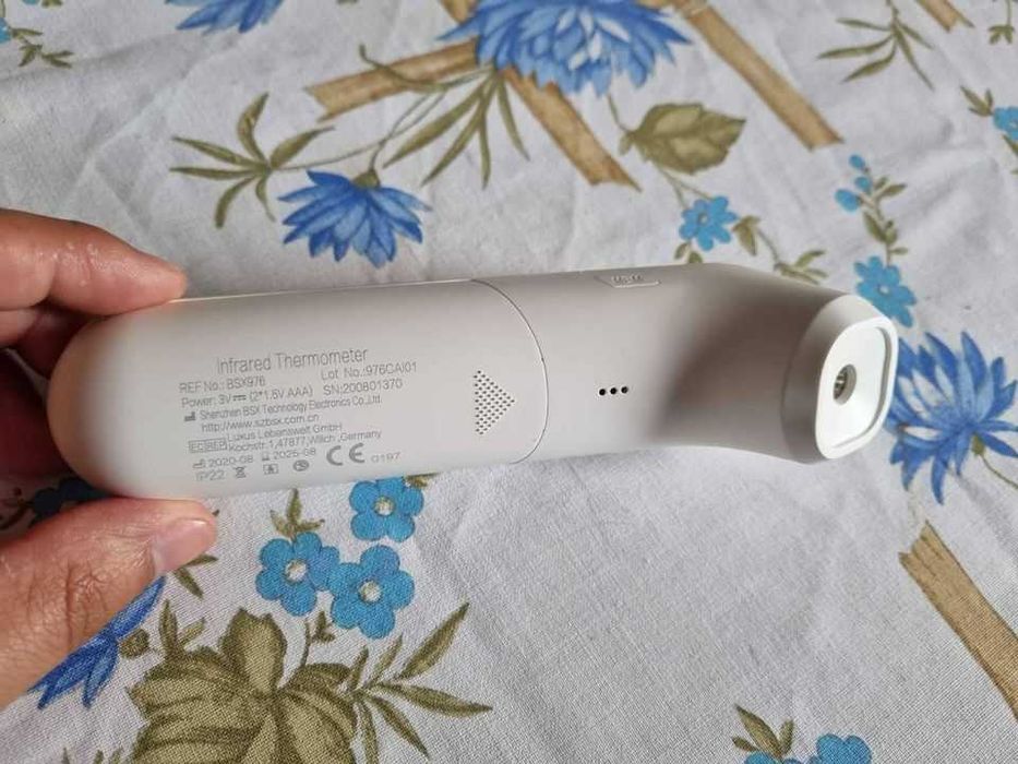 Termómetro digital para medir febre (sem contacto)