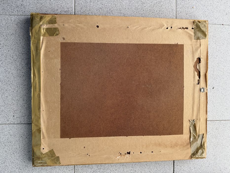 Quadro decorativo clássico com flores – moldura dourada (42x52 cm)