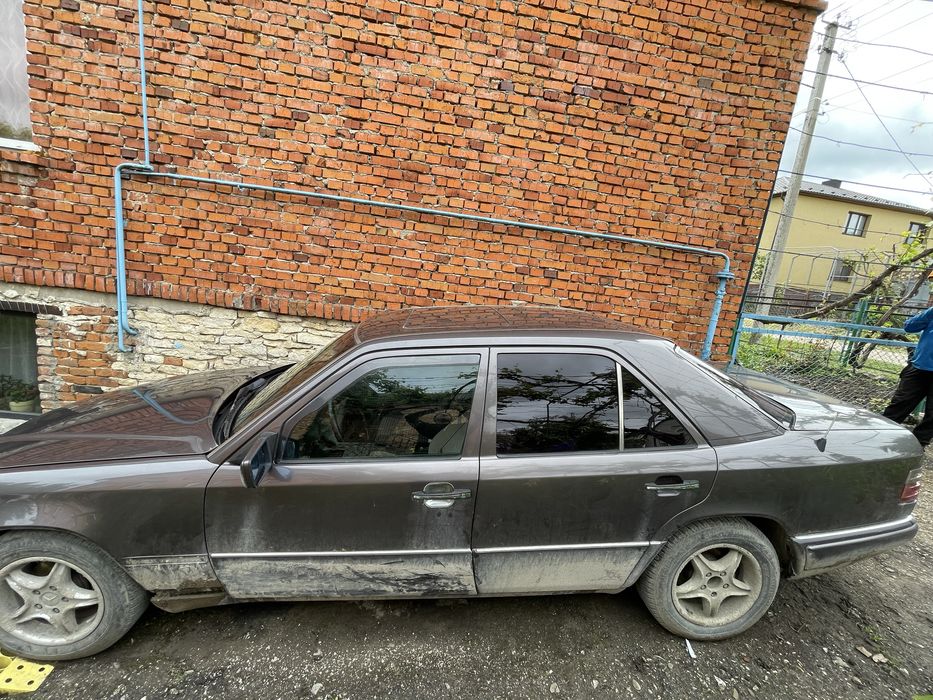 Продам мерседес 124 2.5 дізель