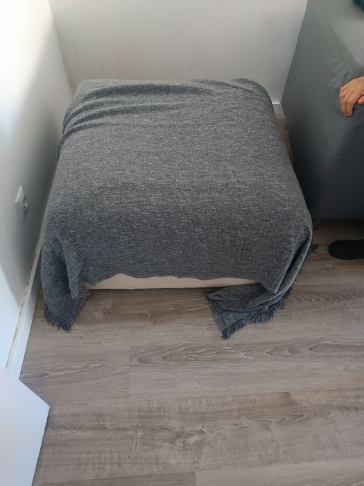 Sofá e pufes  quadrado semi novo IKEA