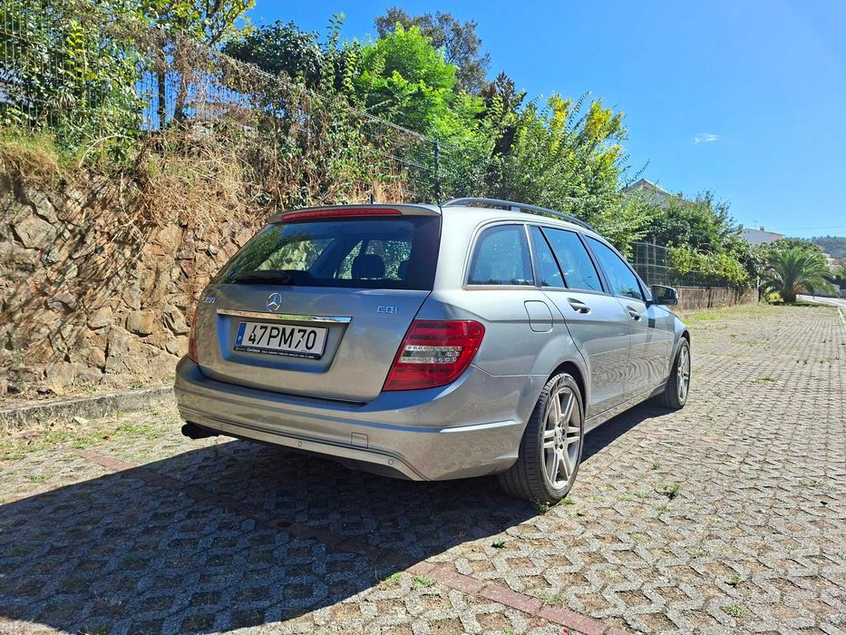 Mercedes C200 - 2.2CDI Caixa Automática