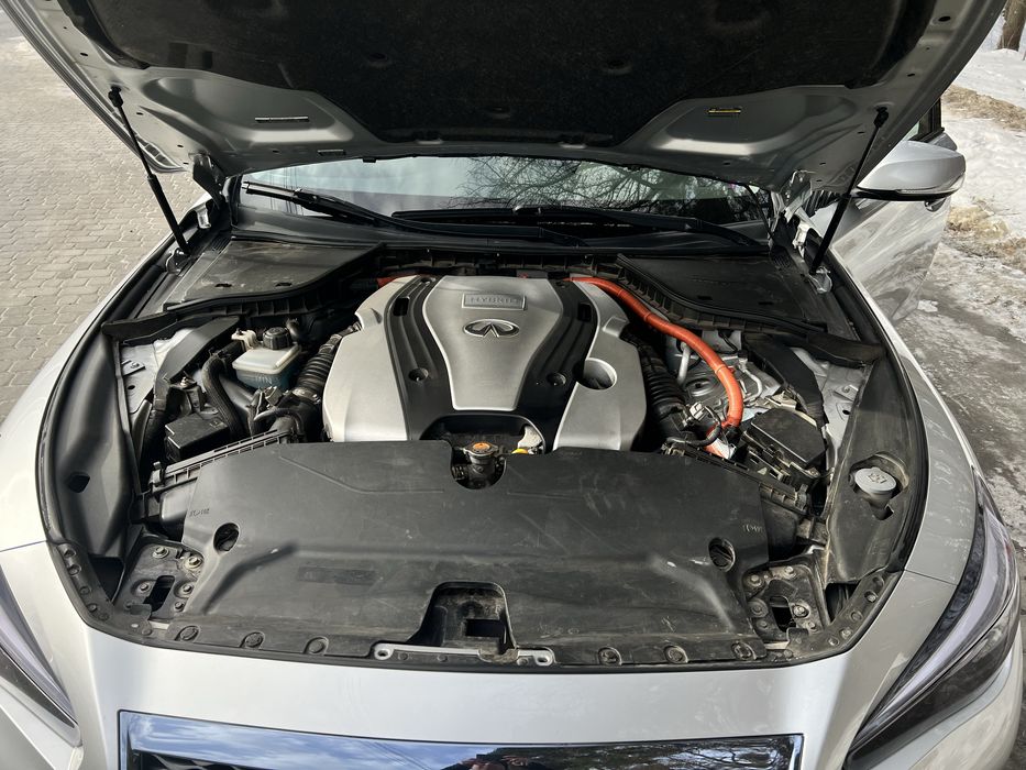 Infiniti Q50 3.5hydrid кращий седан в класі на найкращому двигуні