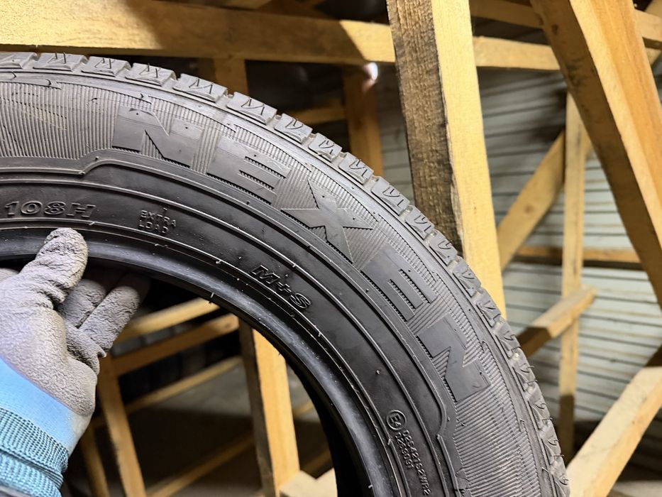 Шини літо як нові 235/65R17 NEXEN HTX RH5 23рік 2шт 8мм