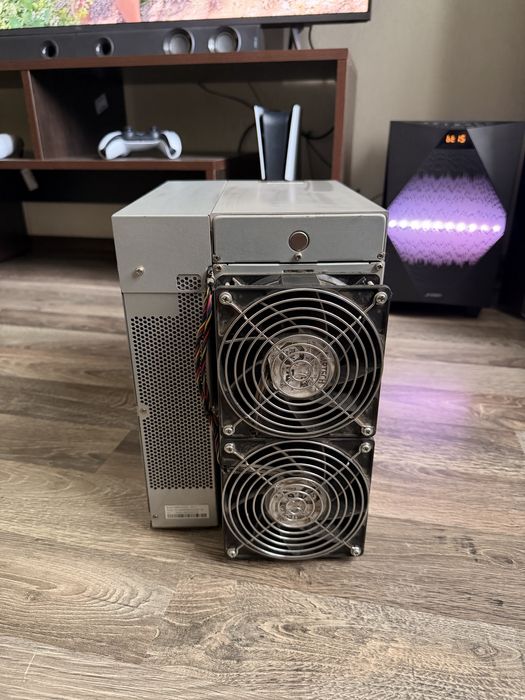 ASIC Antminer T19 84TH/s Bitcoin BTC майнер