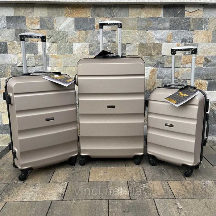 Чемодан Ручная кладь, Валіза дорожня сумка Wings 147 black Вінгс Вингс