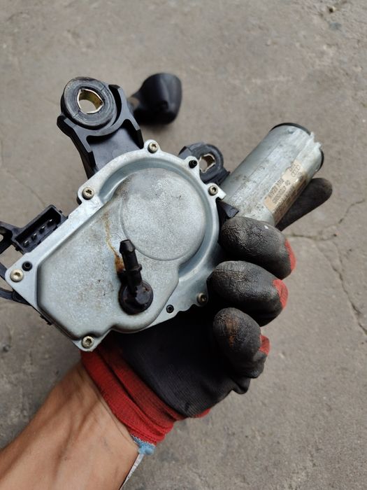 Ramię silnik silniczek wycieraczki tył volkswagen passat B5 fl lift